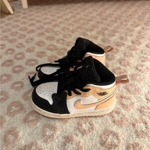 Nike Air Jordan’s (7C)